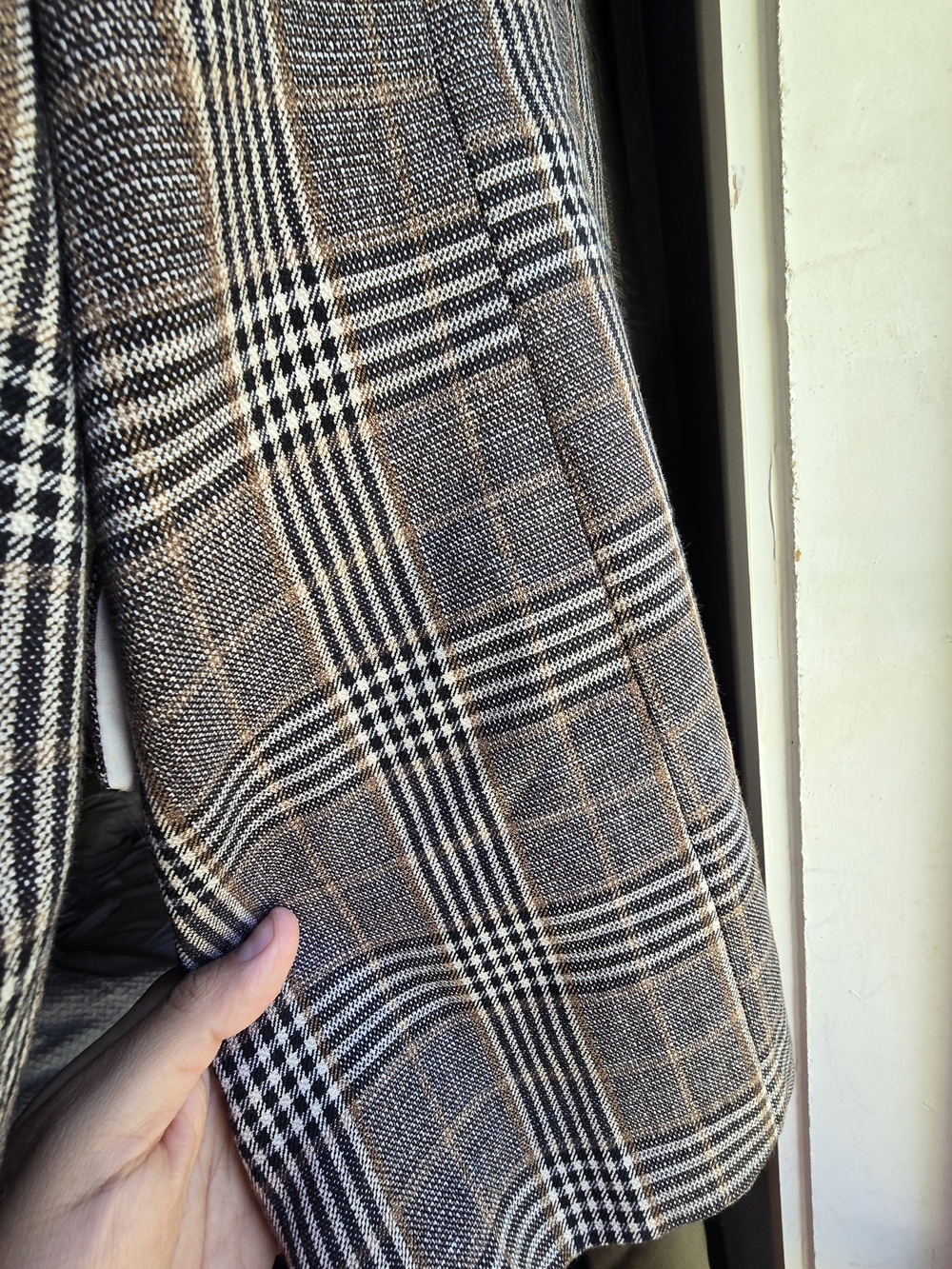 Blazer - Picture 3 of 5